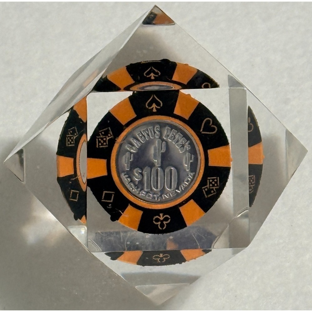 Vintage $100 Casino Chip Paperweight Lucite Acrylic Las Vegas Novelty Collect